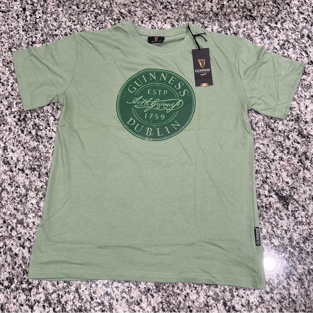 Men's NWT Green Guinness Short Sleeve Tee Shirt